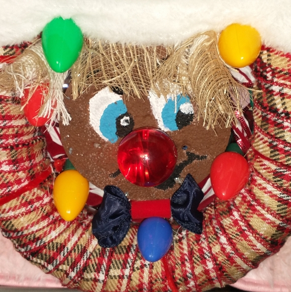 Reindeer wreath - Picture 2 of 5